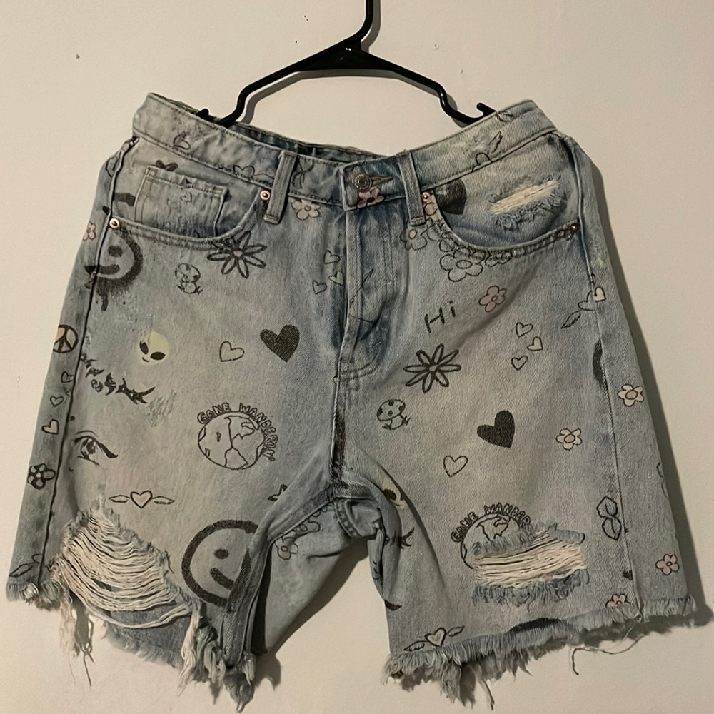 High waisted distressed Denim shorts size 4